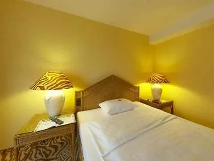 릴렉사 암 마인 4*